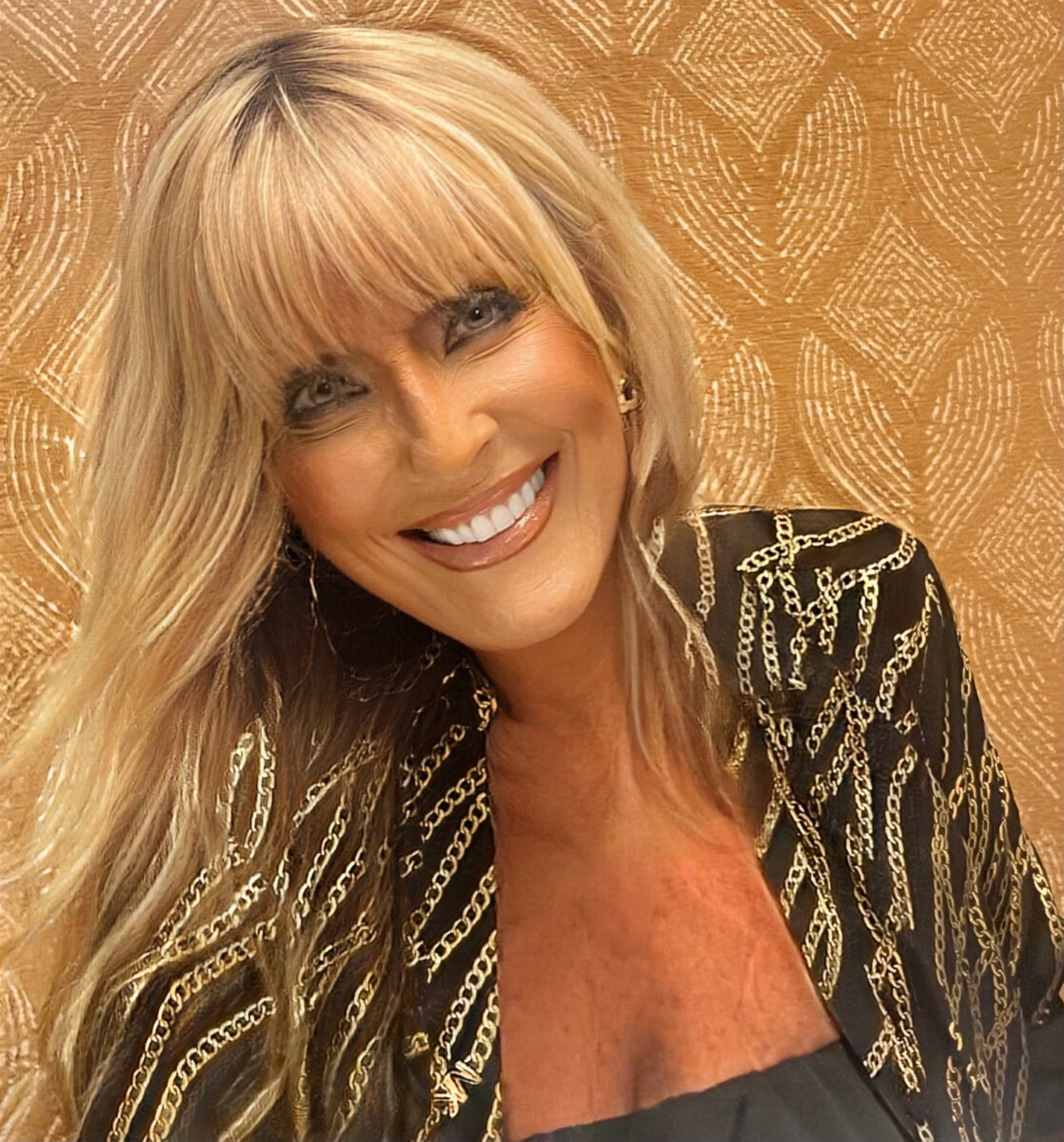 Lynette M Robbins Contact